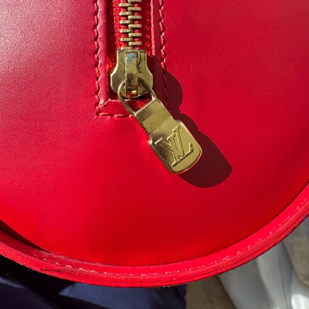 Louis Vuitton Cherry Red Epi Souflet Leather Shoulder Bag - Picture 7 of 16